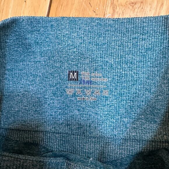 Gymshark Ombre Seamless Leggings size M Teal/Ice Blue - Picture 7 of 7